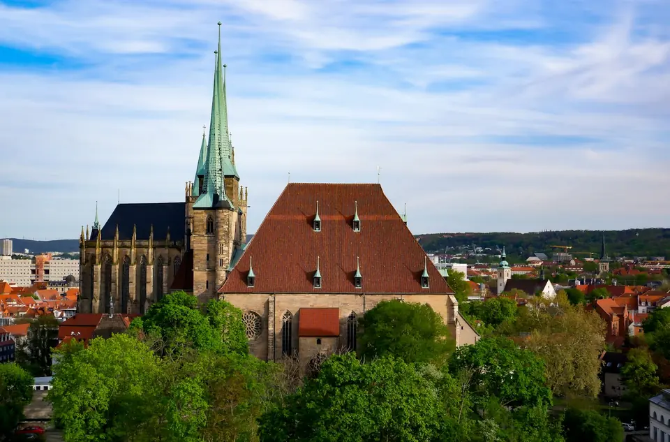 Erfurt Krämerbrücke in Erfurt — Europas längste durchgängig bebaute Brücke und Wahrzeichen der Thüringer Landeshauptstadt